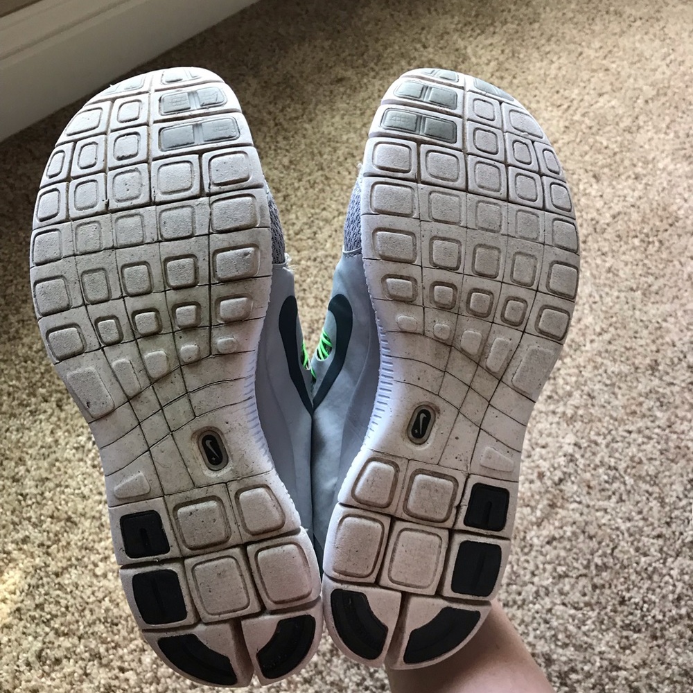 Nike Tennis Shoes